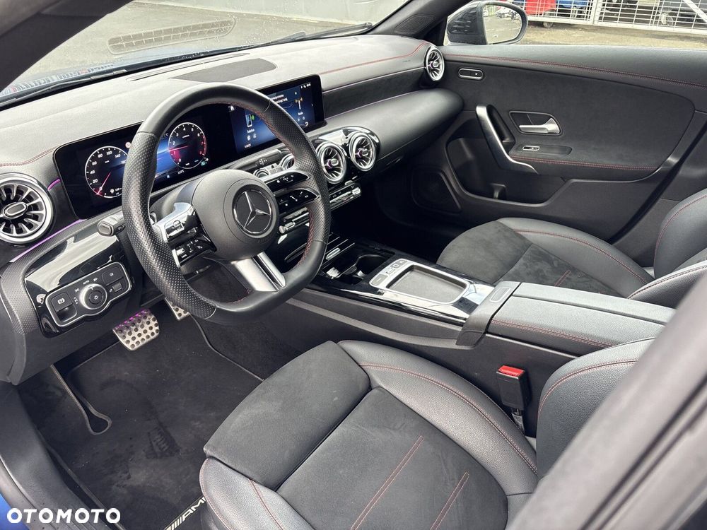 Mercedes-Benz CLA - 15