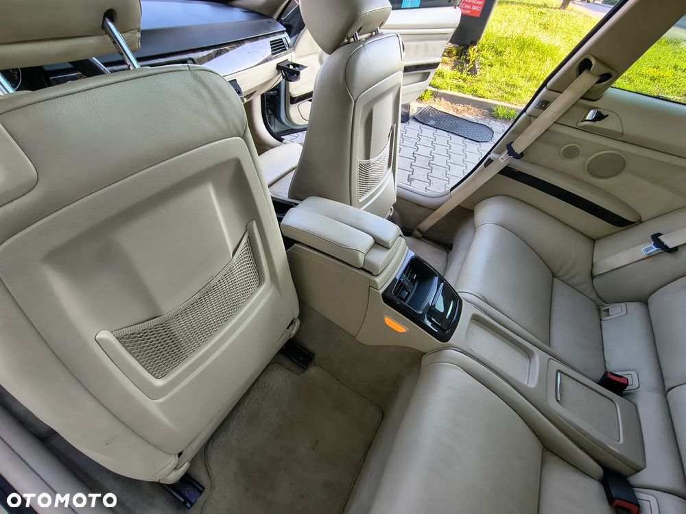 BMW Seria 3 320i - 14