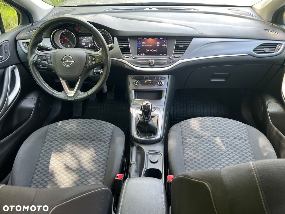 Opel Astra 1.2 T Edition S&S - 24