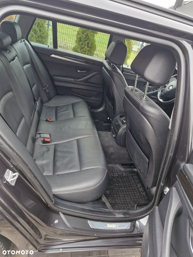 BMW Seria 5 520d xDrive - 16