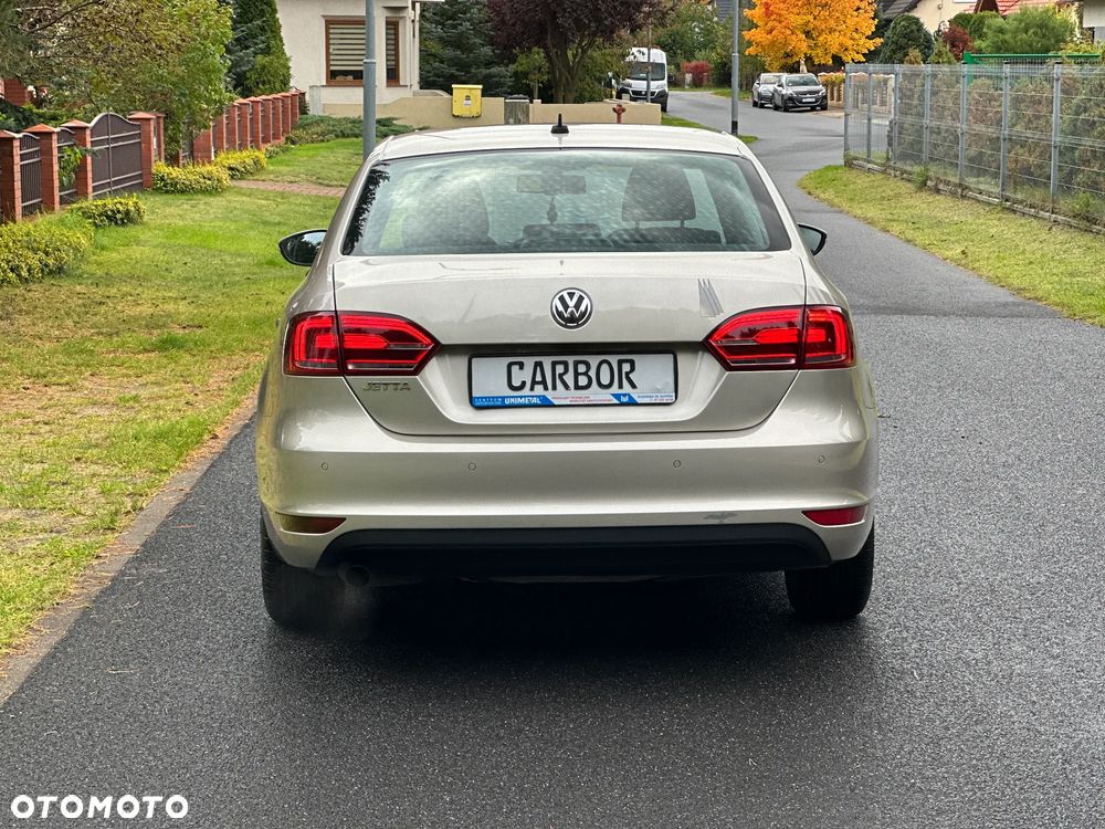 Volkswagen Jetta 1.2 TSI BlueMotion Technology Comfortline - 7