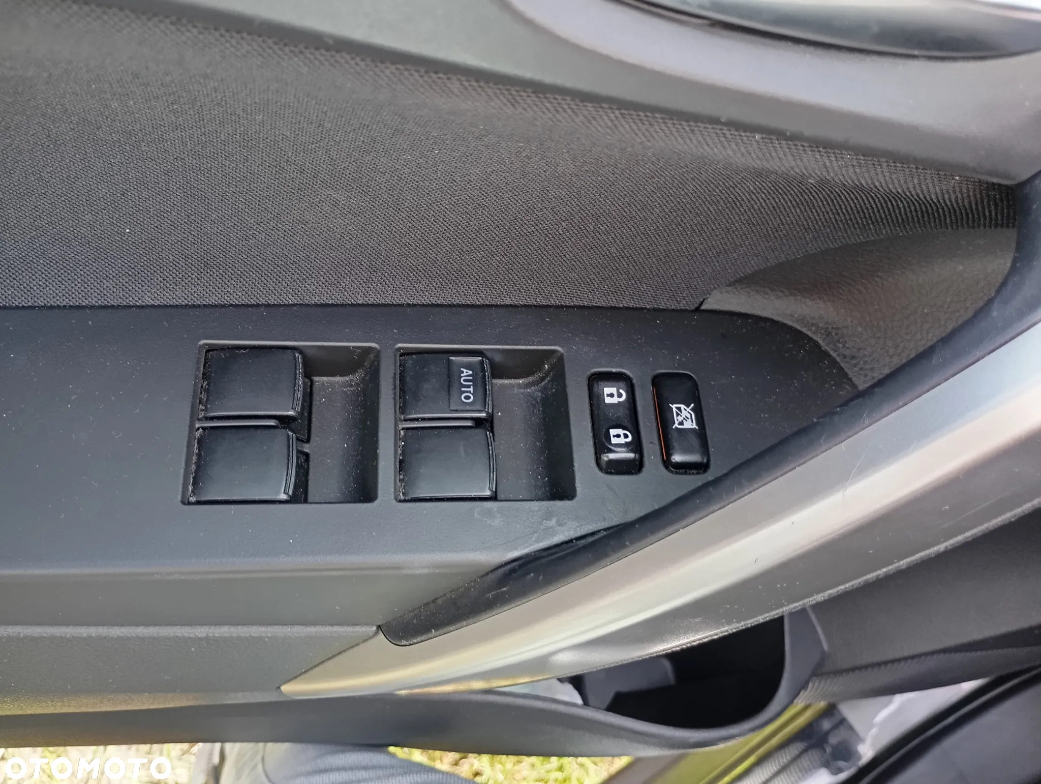 Toyota Auris Hybrid 135 Prestige - 5
