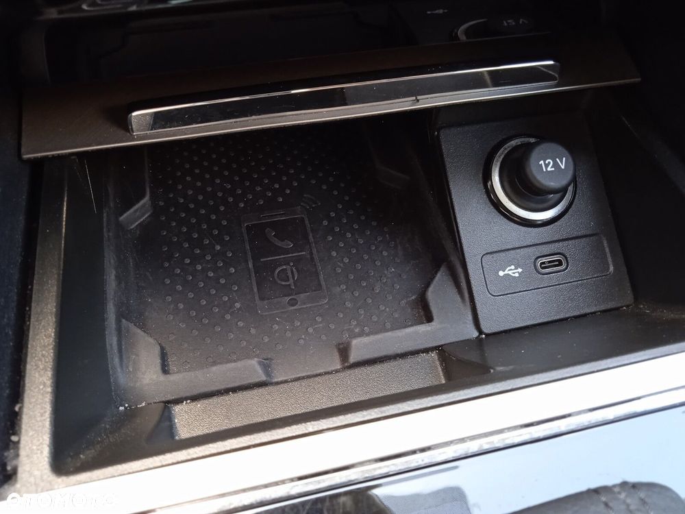 Skoda Superb 2.0 TDI SCR Style DSG - 35