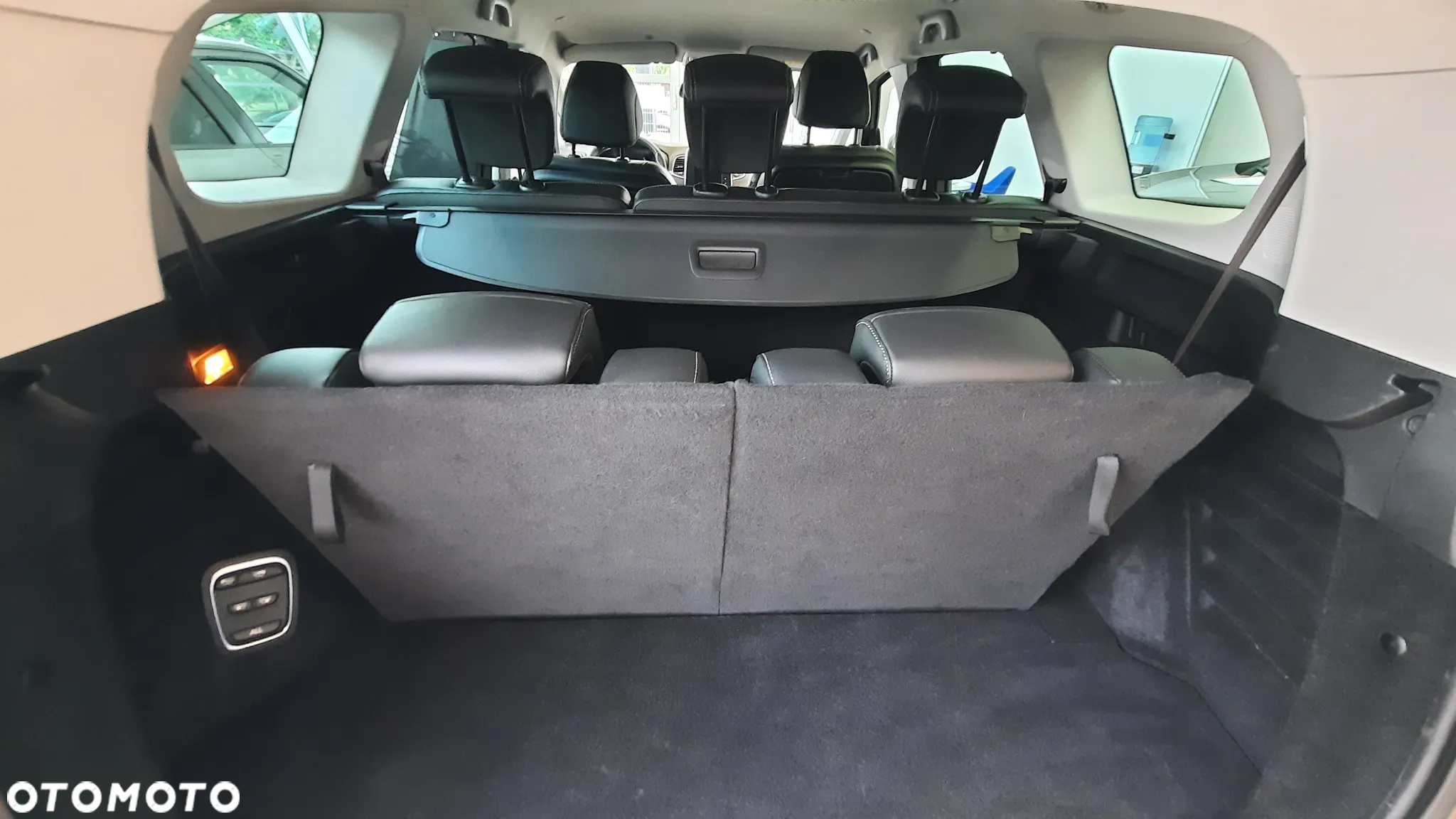 Renault Grand Scenic - 11