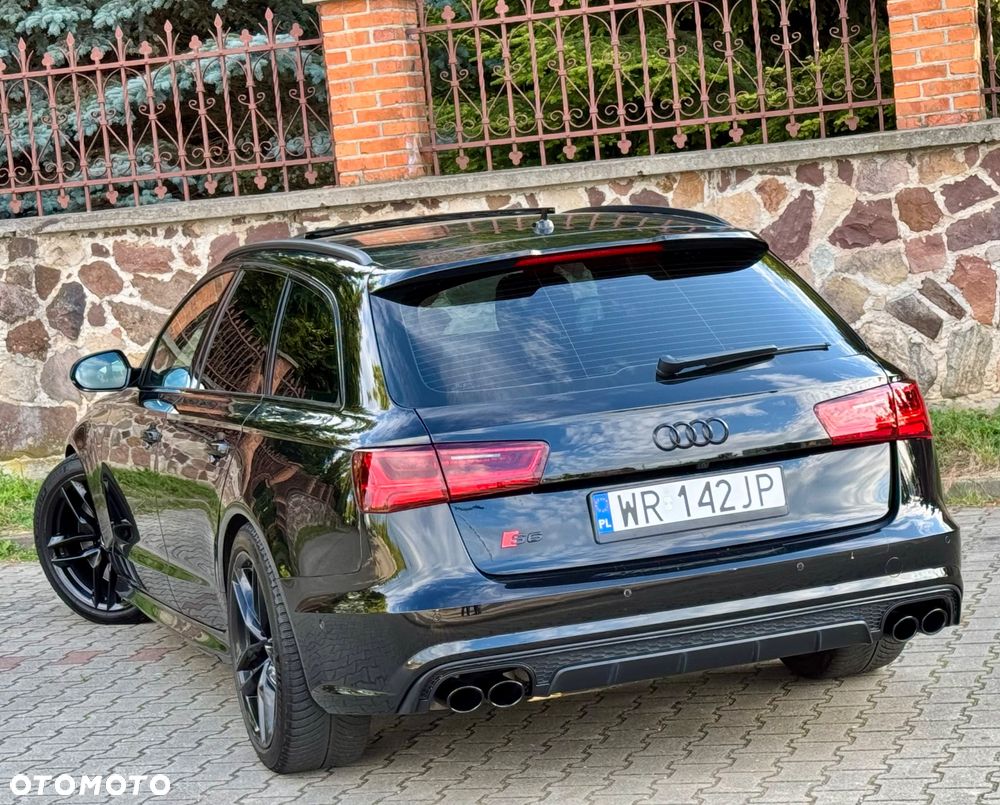 Audi S6 Avant - 11