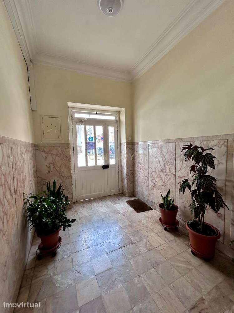 T2 Remodelado no Centro de Loures - Grande imagem: 2/16