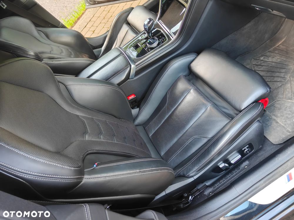 BMW Seria 8 - 20
