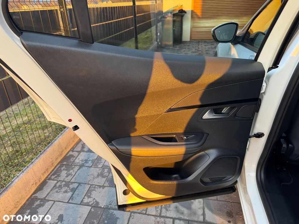 Peugeot 2008 PureTech 100 Stop&Start Allure - 22