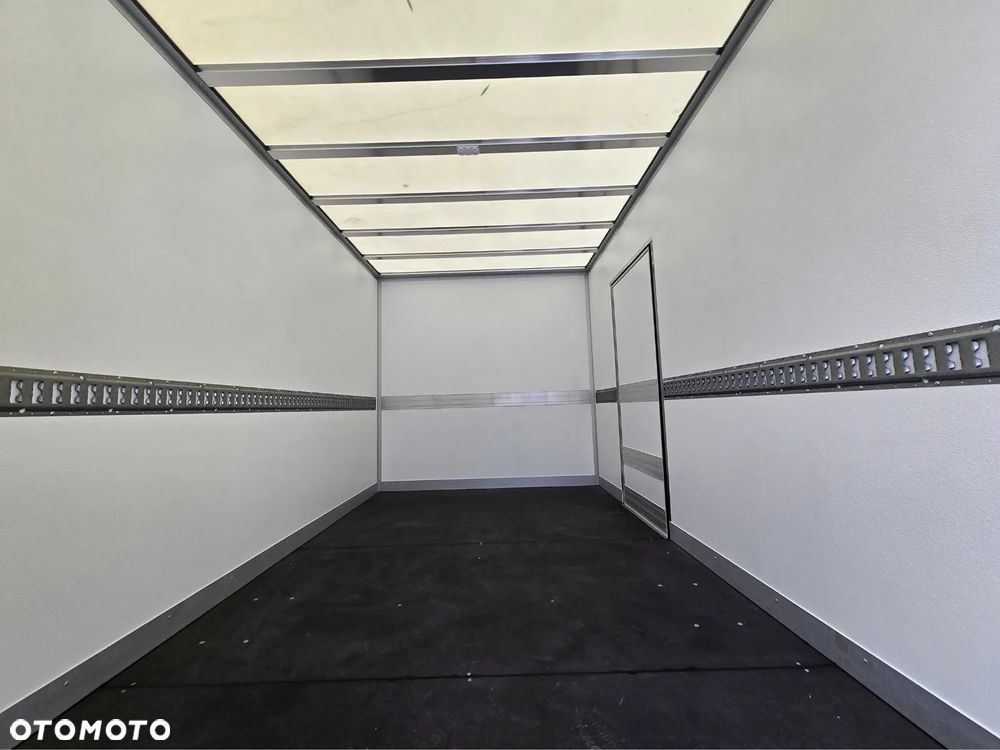 Toyota Proace Max Kontener - 8