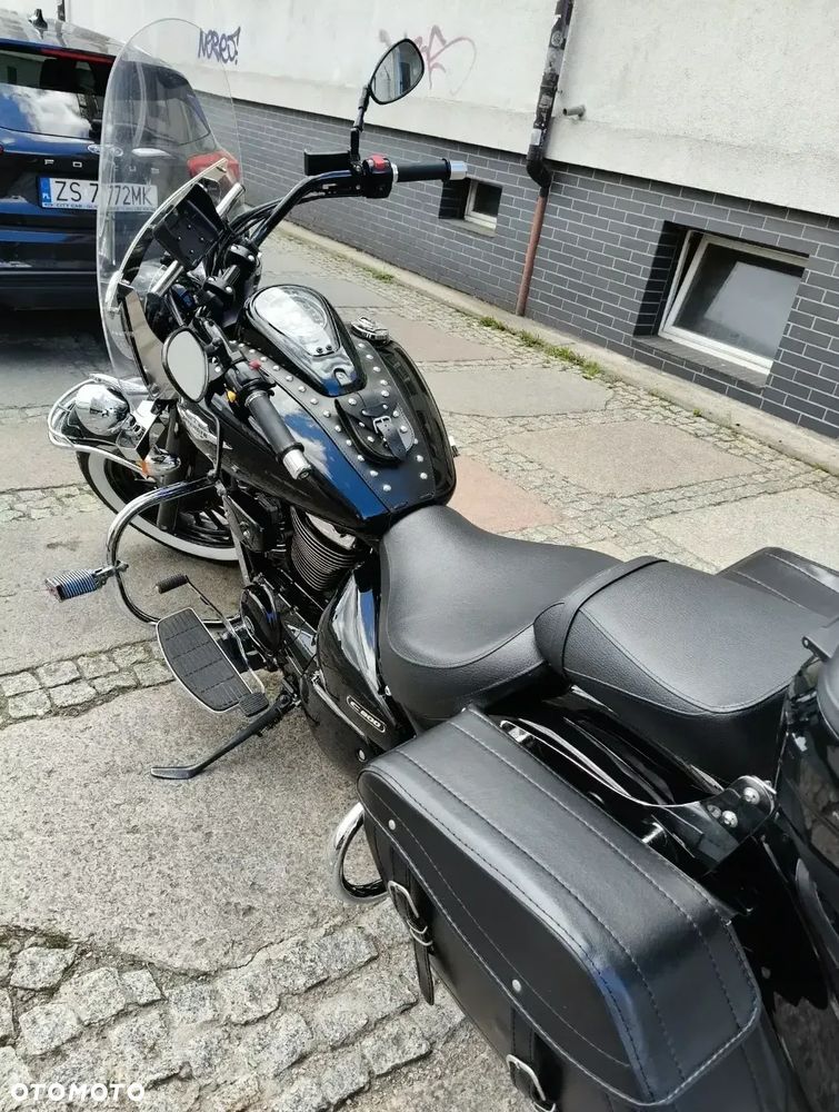 Suzuki Intruder - 9