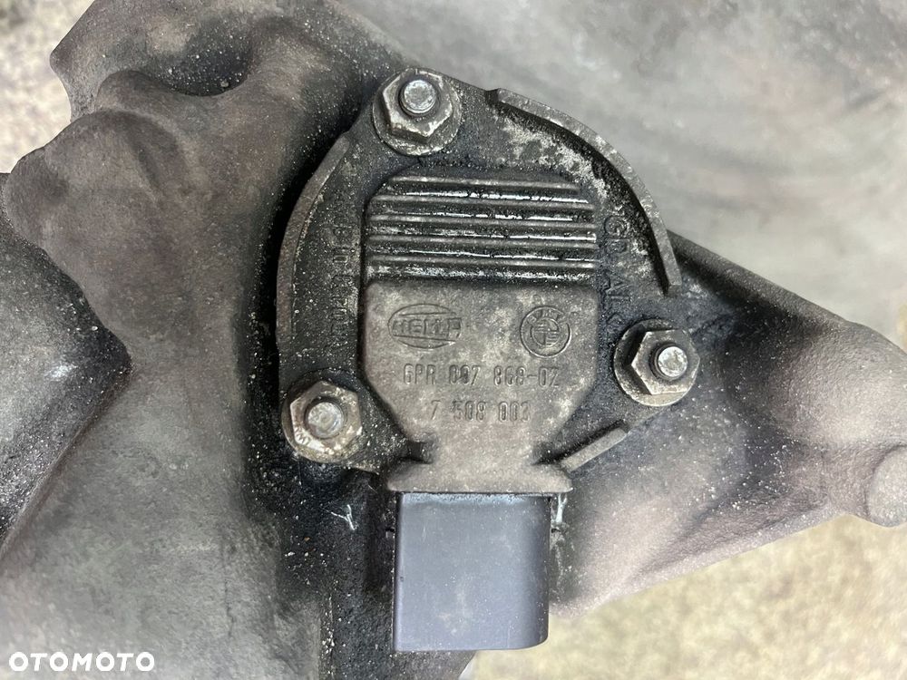 Miska misa olejowa czujnik oslona sruby BMW X3 E83 2.0D M47 - 6