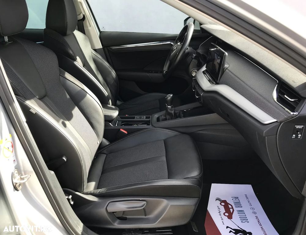 Skoda Octavia 1.5 TSI Clever - 17