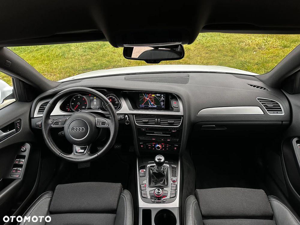 Audi A4 Avant 2.0 TDI DPF S line Sportpaket - 6