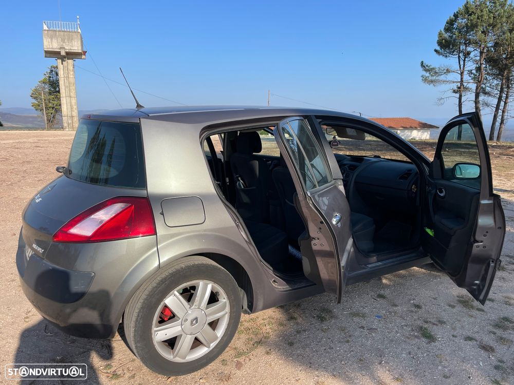 Renault Mégane 1.9 dCi Dynamique - 10