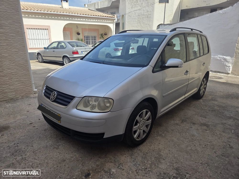 VW Touran 1.9 TDi Highline 7L - 1