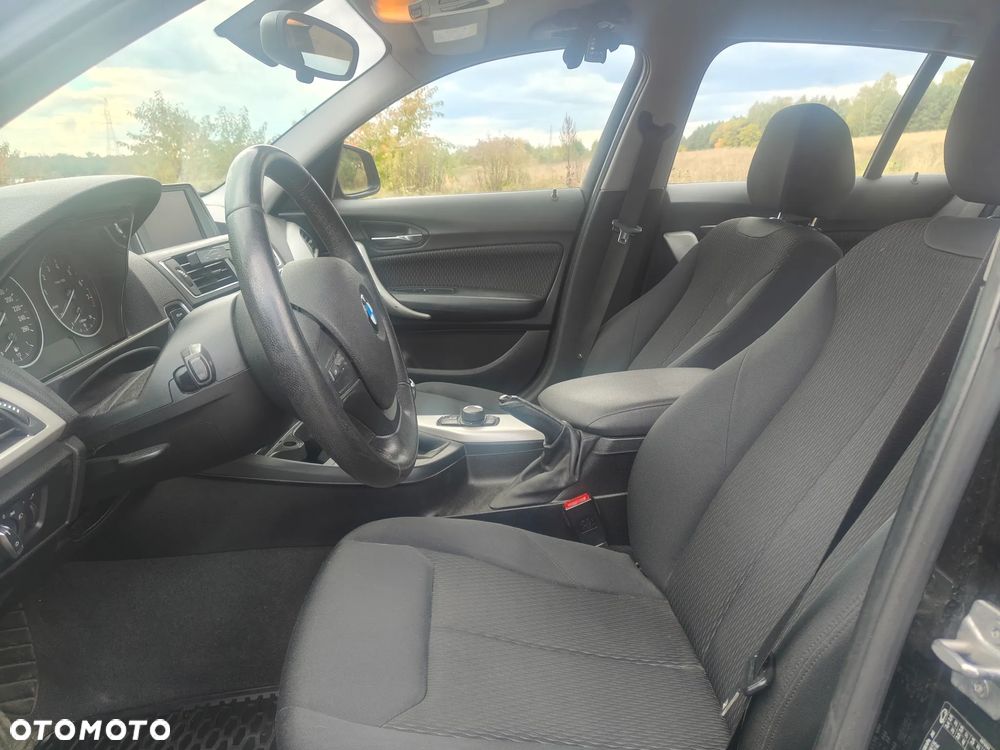 BMW Seria 1 116i - 10