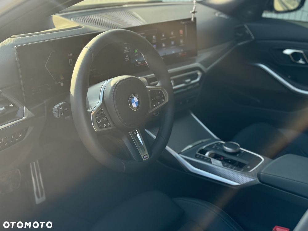 BMW Seria 3 330i M Sport sport - 11