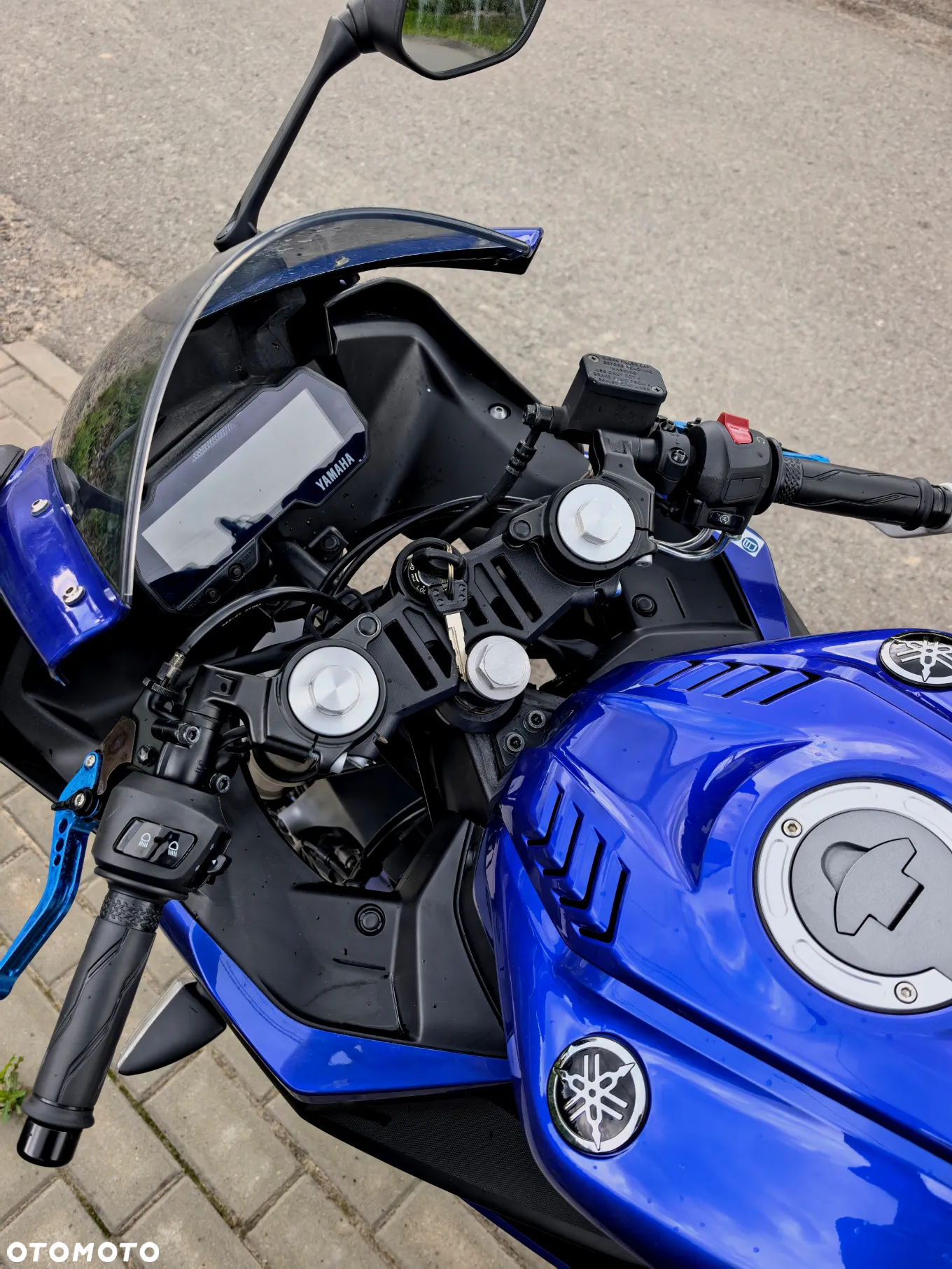 Yamaha YZF - 8