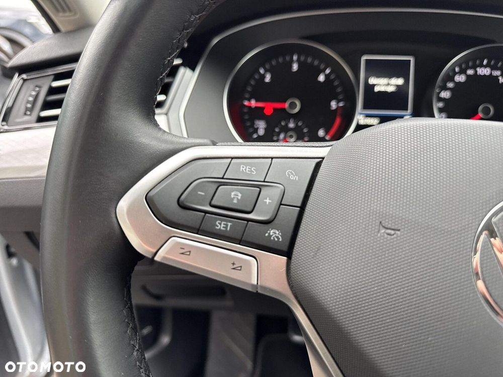 Volkswagen Passat 2.0 TDI EVO Business - 23