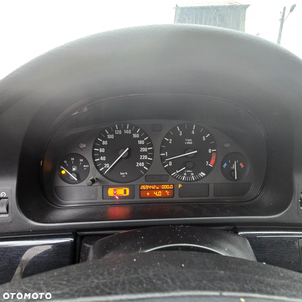 BMW Seria 5 - 15