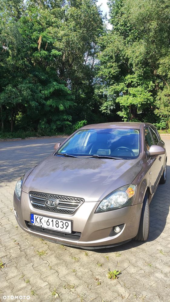 Kia Ceed 1.6 Crdi Comfort - 1
