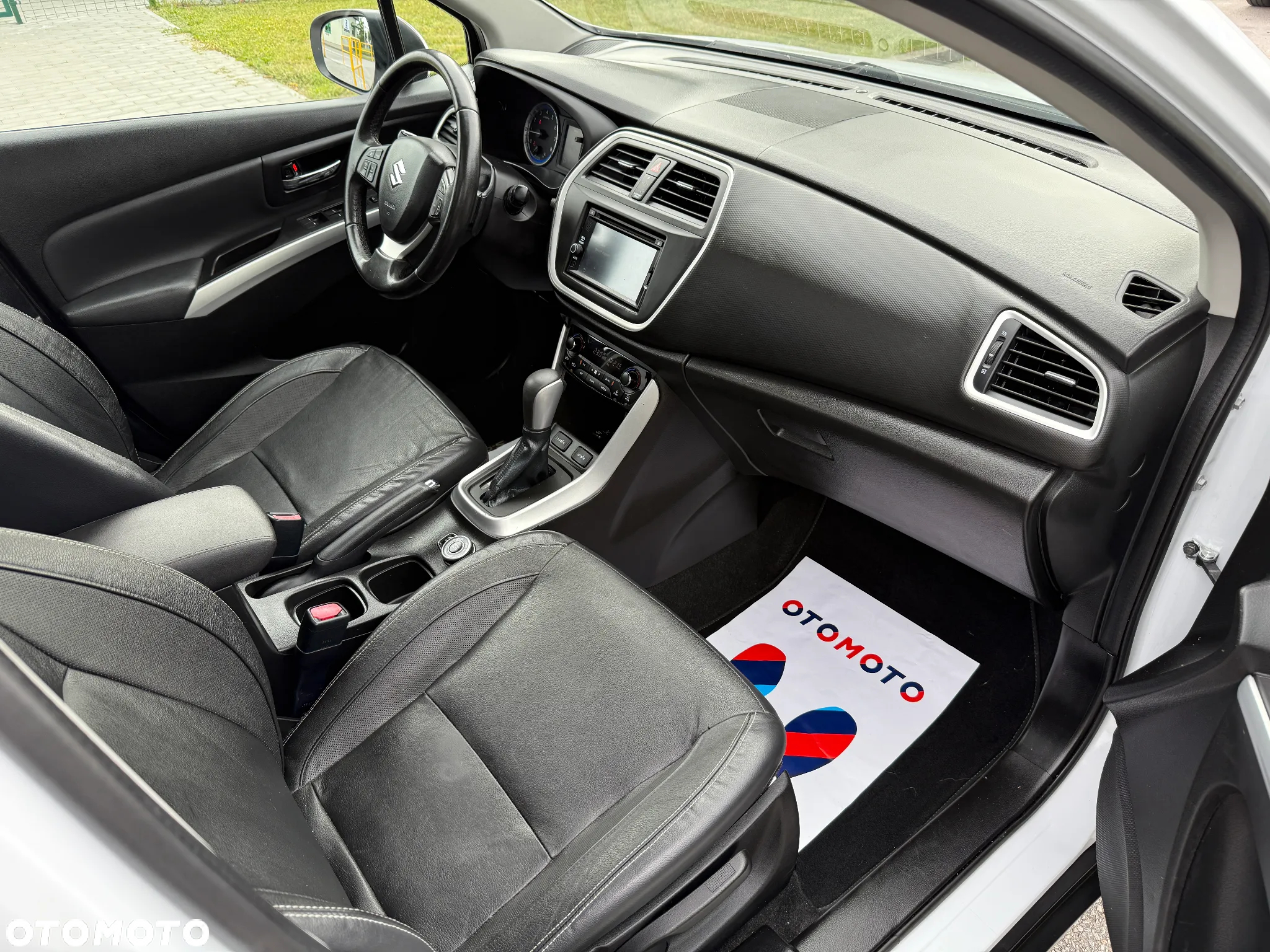 Suzuki SX4 S-Cross 1.6 Premium 4WD CVT - 24