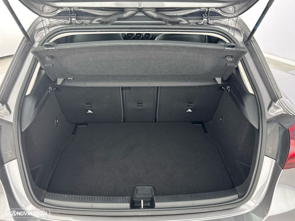Mercedes-Benz A 200 Standard - 13