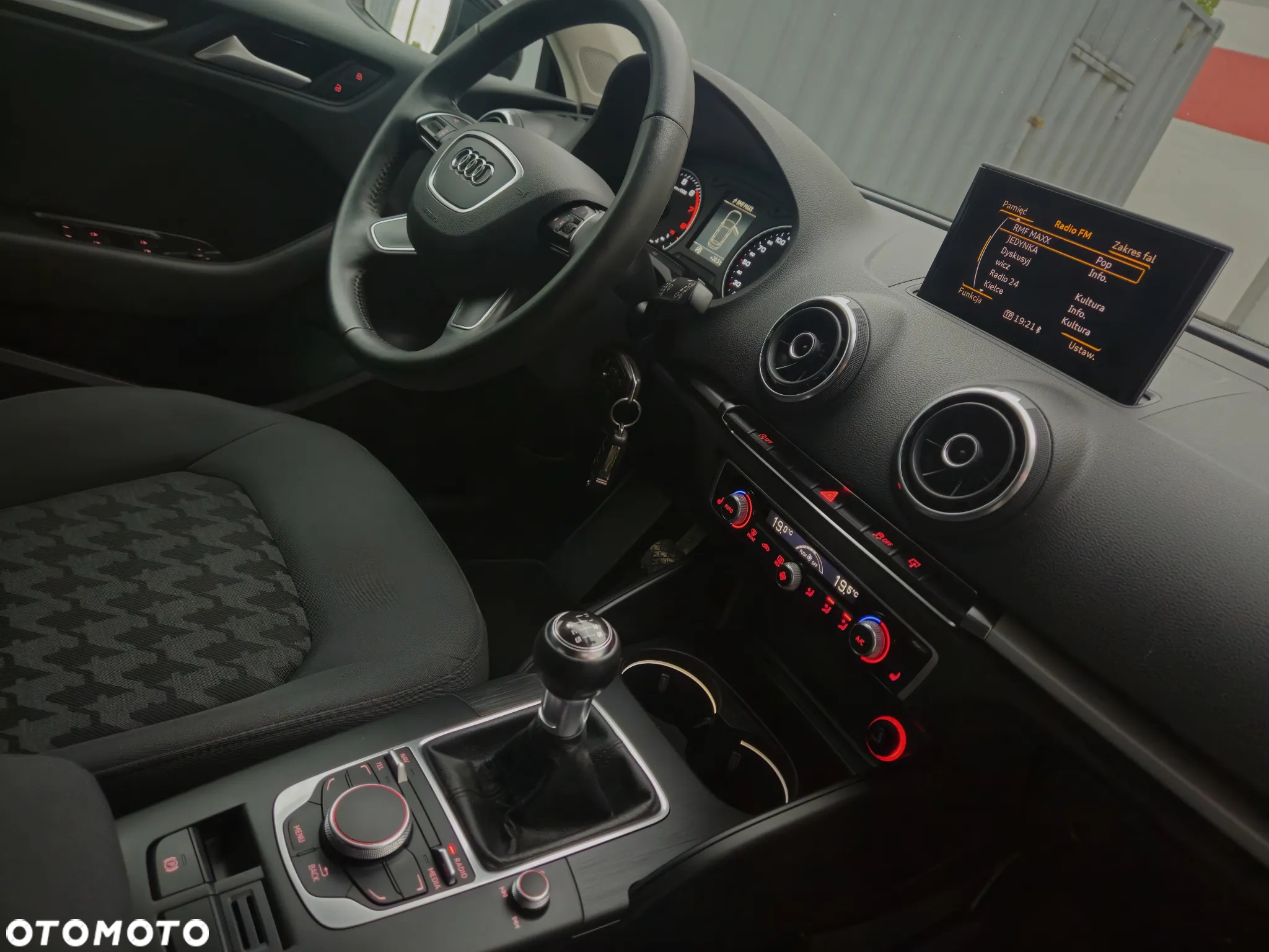 Audi A3 1.4 TFSI Sportback Ambiente - 20