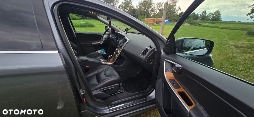 Volvo XC 60 D4 R-Design - 20