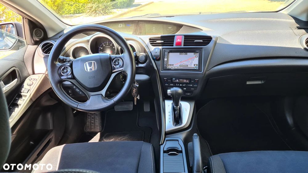 Honda Civic 1.8 Executive NAVI i-SHIFT - 29