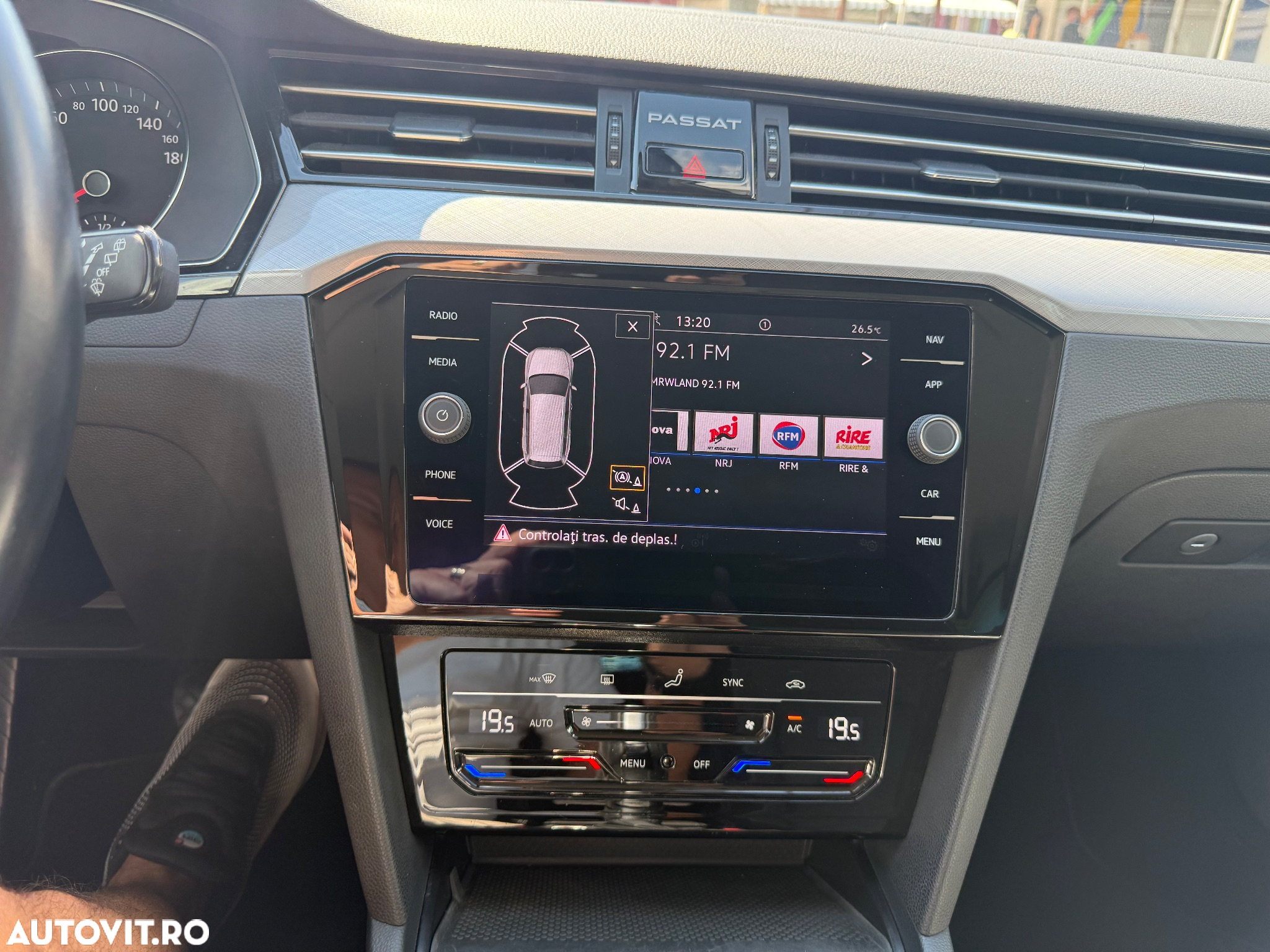 Volkswagen Passat Variant 2.0 TDI DSG Elegance - 23