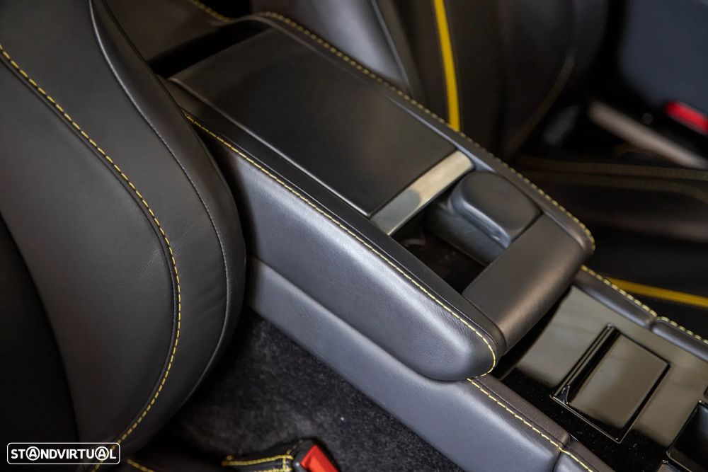 Aston Martin Vantage Coupe V12 S Sportshift 3 - 35