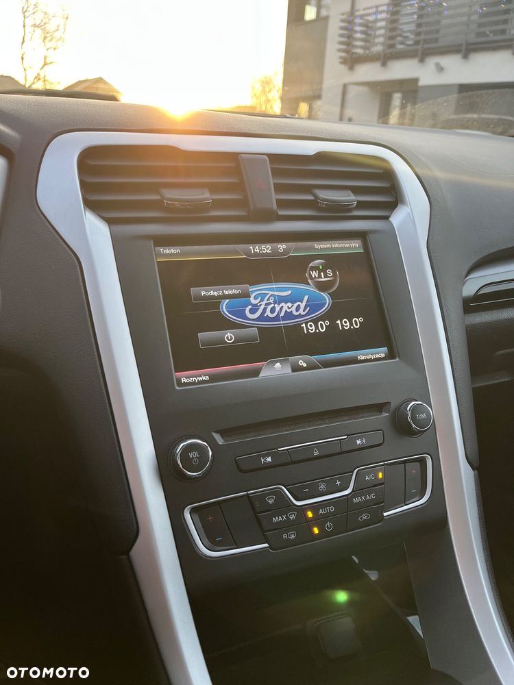 Ford Fusion - 13
