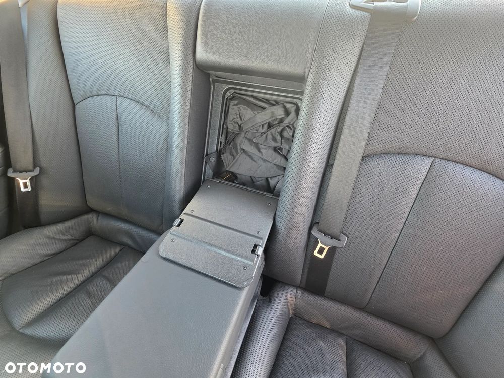 Mercedes-Benz Klasa E - 27