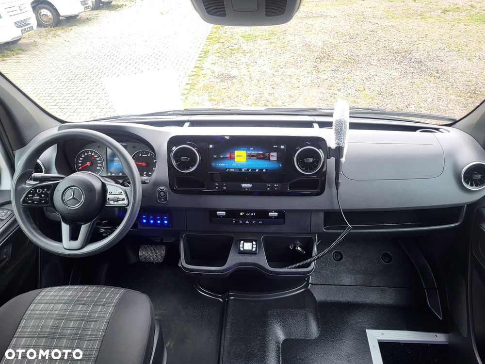 Mercedes-Benz Sprinter 517 CDI NOWA ZABUDOWA 24 miejsca +3 stojące - 11