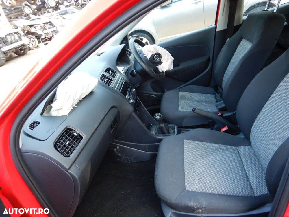 Rampa injectoare Volkswagen Polo 6R 2013 HATCHBACK 1.2 i - 8