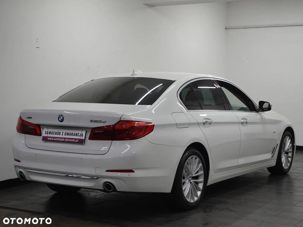 BMW Seria 5 520d xDrive Luxury Line - 7