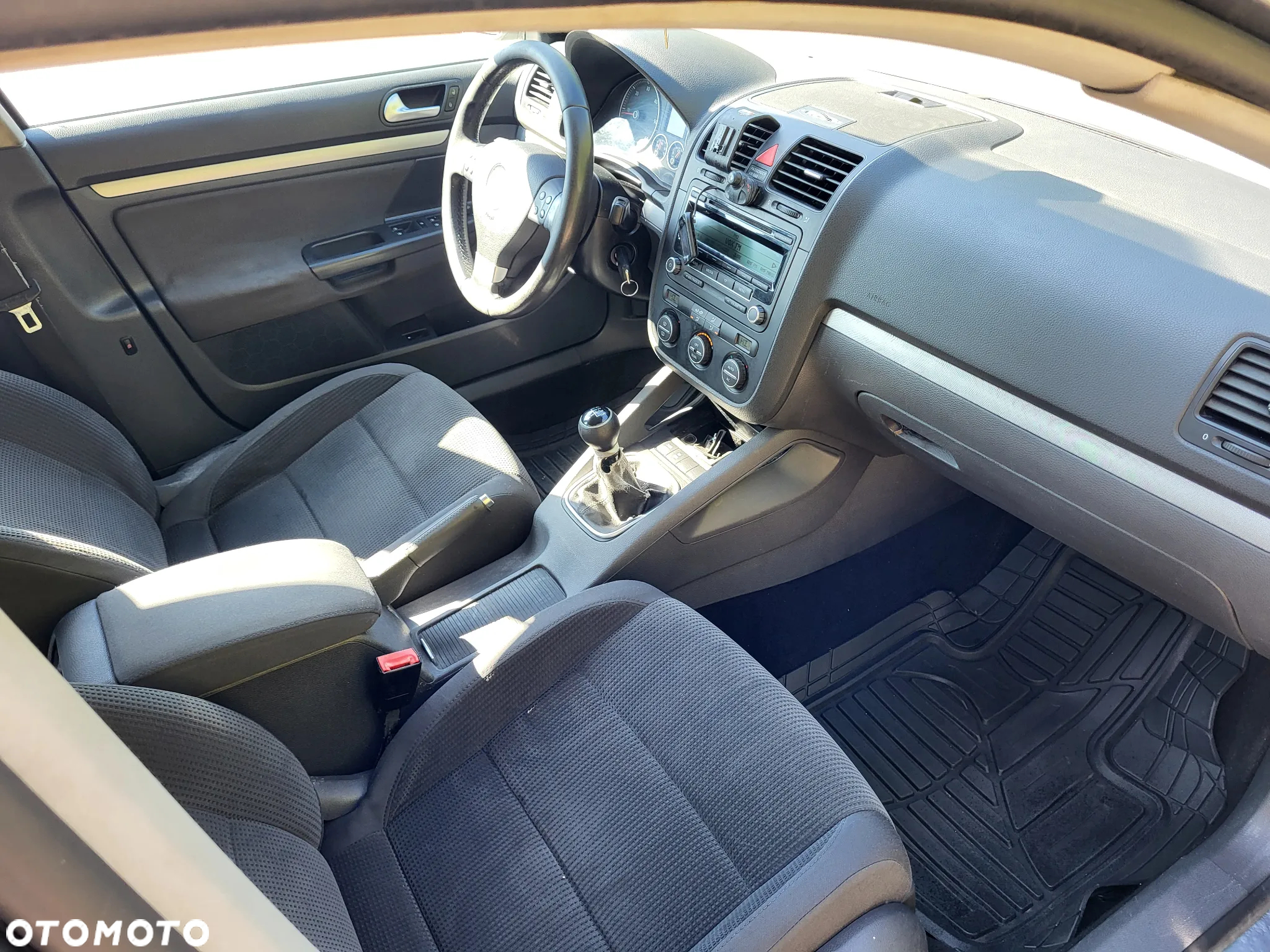 Volkswagen Jetta 1.9 TDI Comfortline - 4