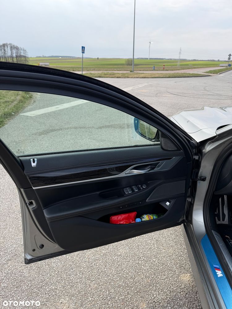BMW Seria 7 - 22