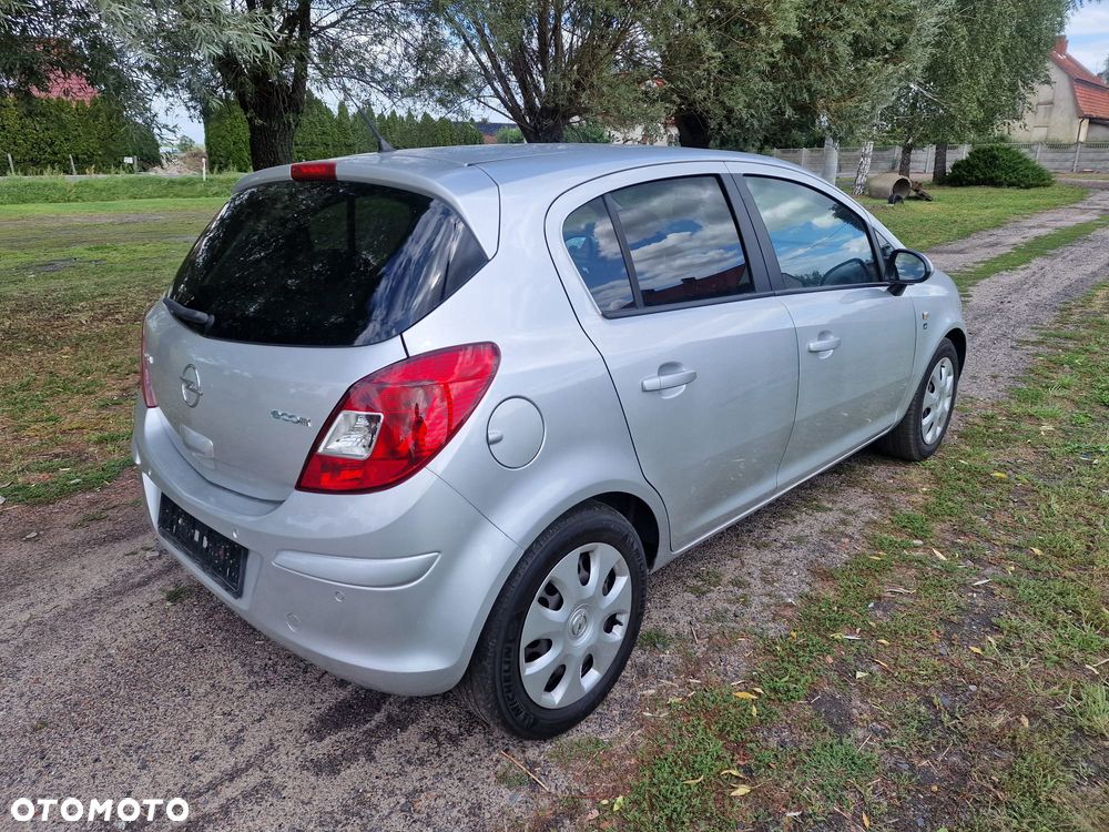 Opel Corsa 1.2 16V Enjoy - 5