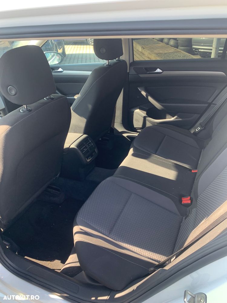 Volkswagen Passat 2.0 TDI DSG Comfortline - 11