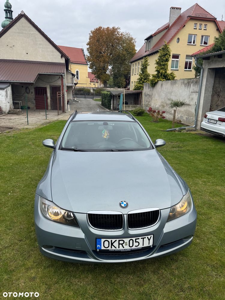 BMW Seria 3 320d - 4