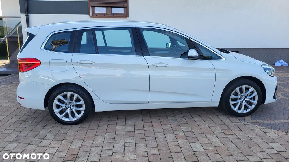 BMW Seria 2 218d - 7