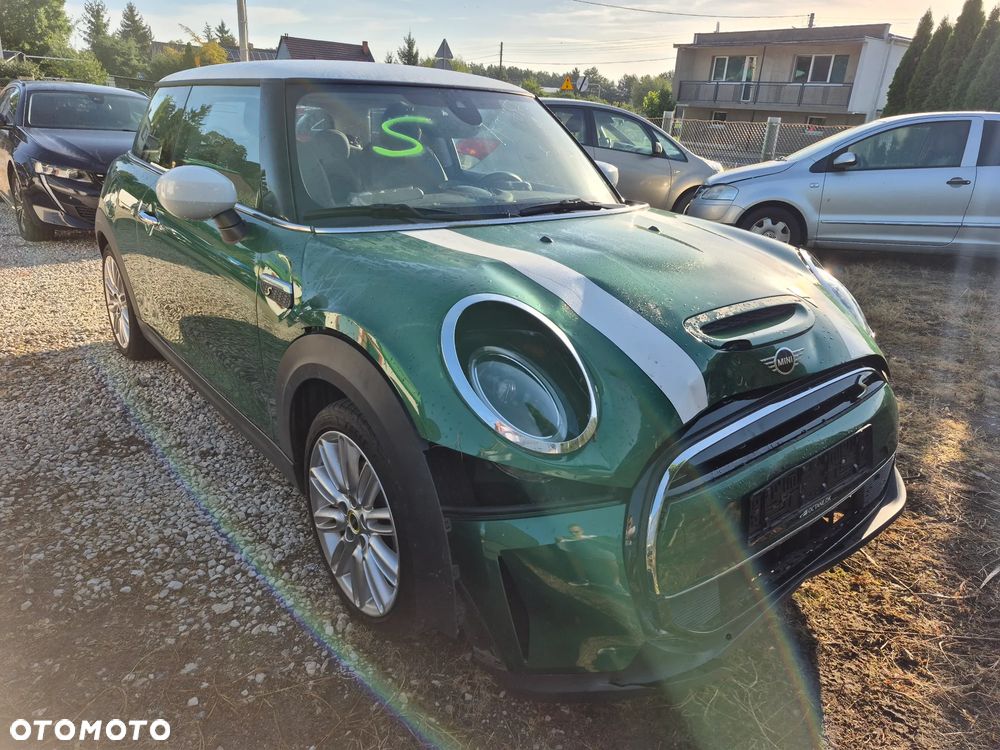 MINI Cooper S Essential Trim - 8