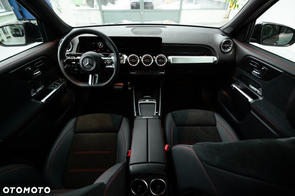 Mercedes-Benz GLB 250 mHEV 4-Matic AMG Line 8G-DCT - 8