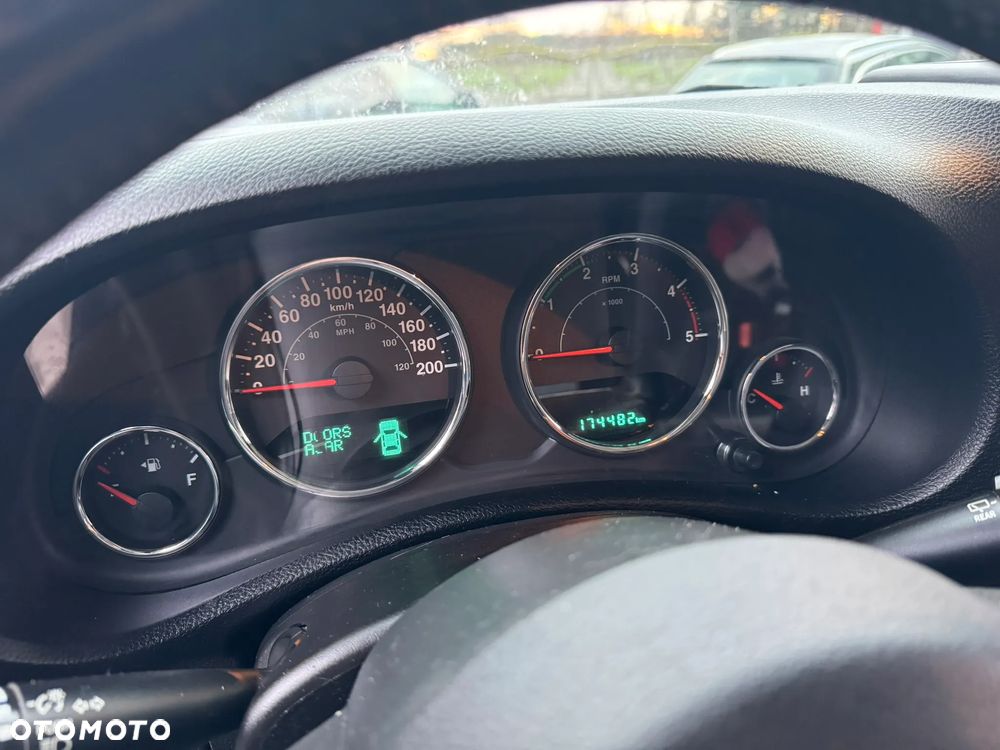 Jeep Wrangler Unlimited 2.8 CRD DPF Automatik Sahara - 6