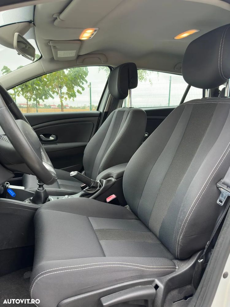 Renault Megane 1.6 16V 110 Dynamique - 11
