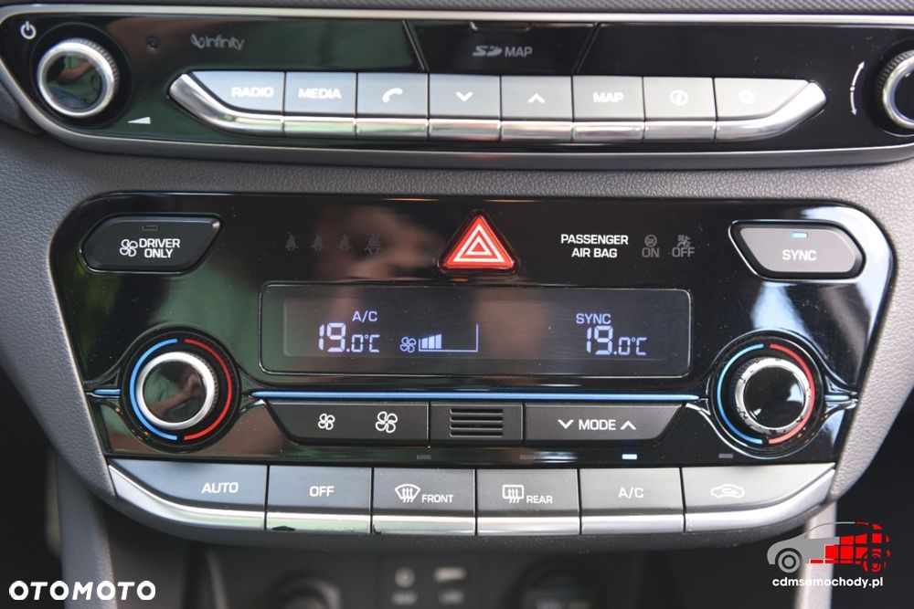 Hyundai IONIQ - 29
