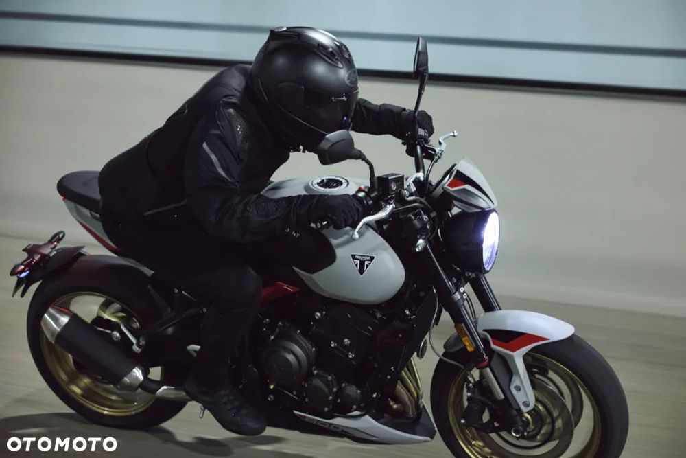 Triumph Trident - 6