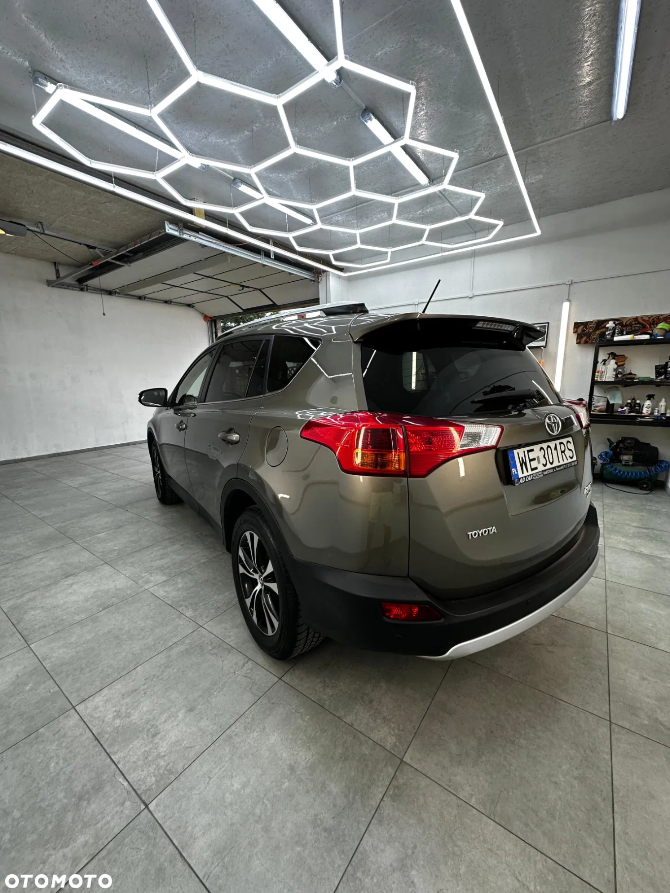Toyota RAV4 2.0 D-4D Premium - 3